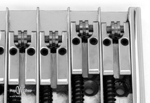 Mostek stały GB z siodełkami rolkowanymi.